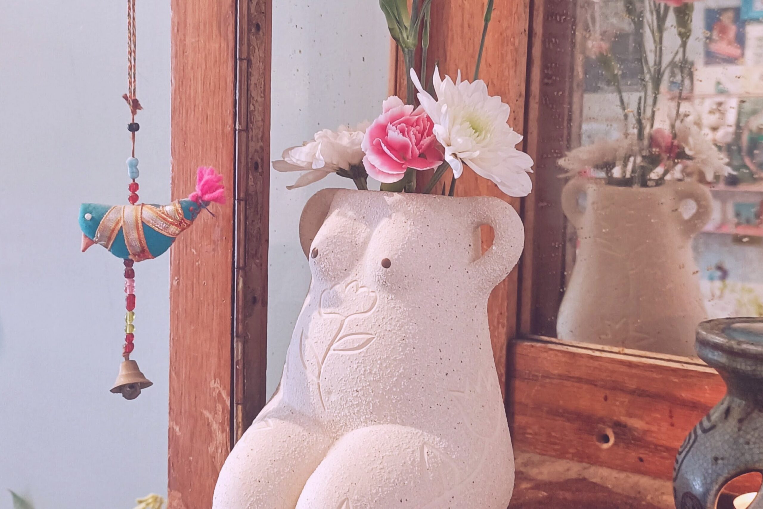 Photo frame Vase in the studio
